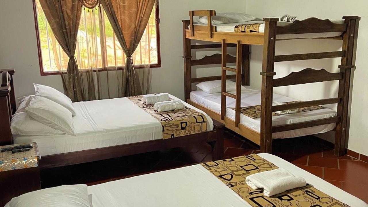 Hotel Campestre Palmas Del Zamorano San Gil Eksteriør billede