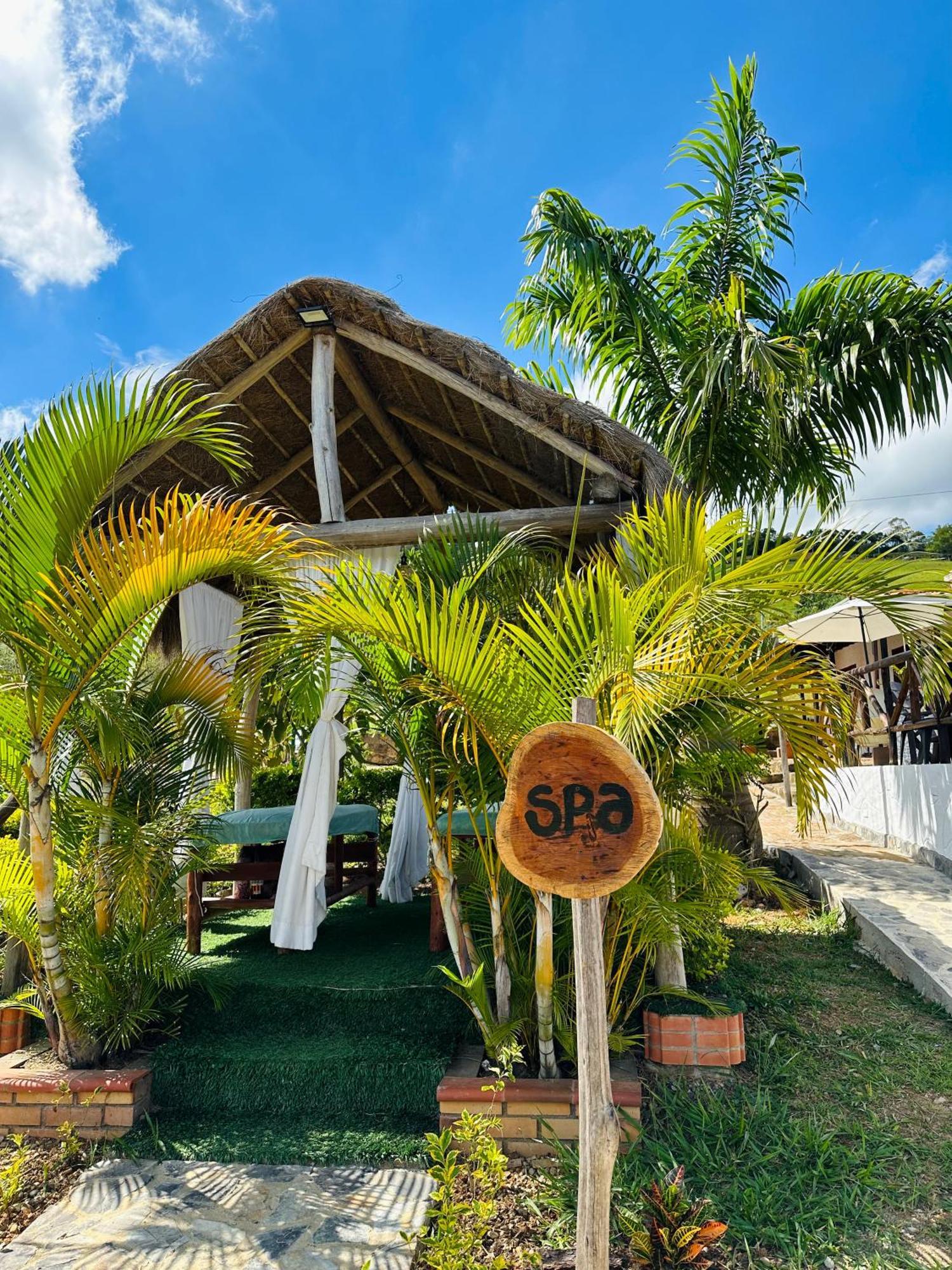 Hotel Campestre Palmas Del Zamorano San Gil Eksteriør billede