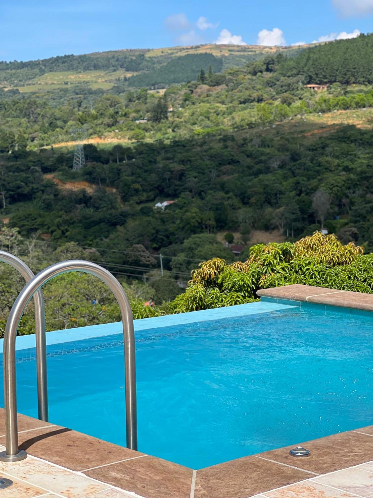 Hotel Campestre Palmas Del Zamorano San Gil Eksteriør billede