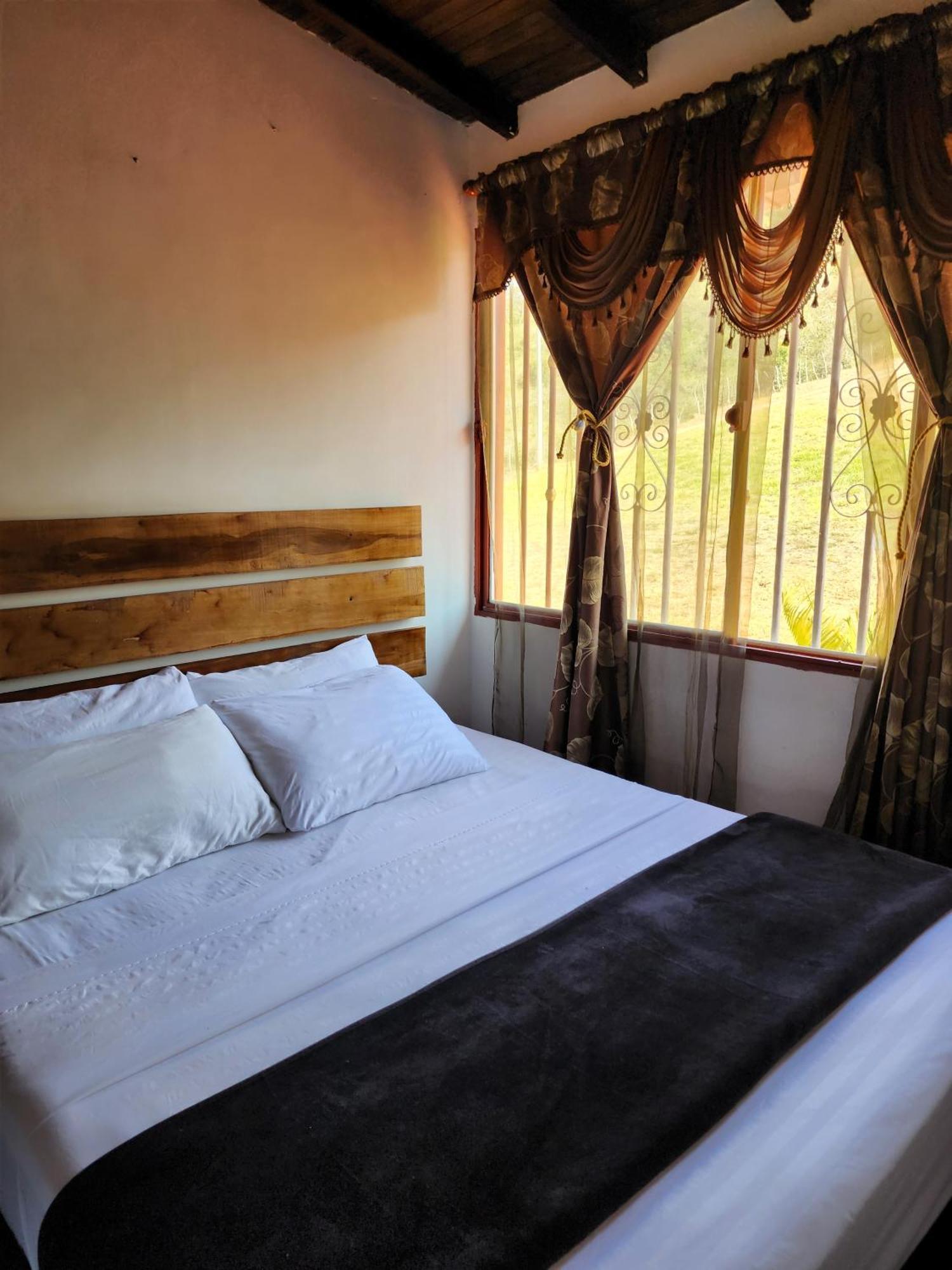 Hotel Campestre Palmas Del Zamorano San Gil Eksteriør billede