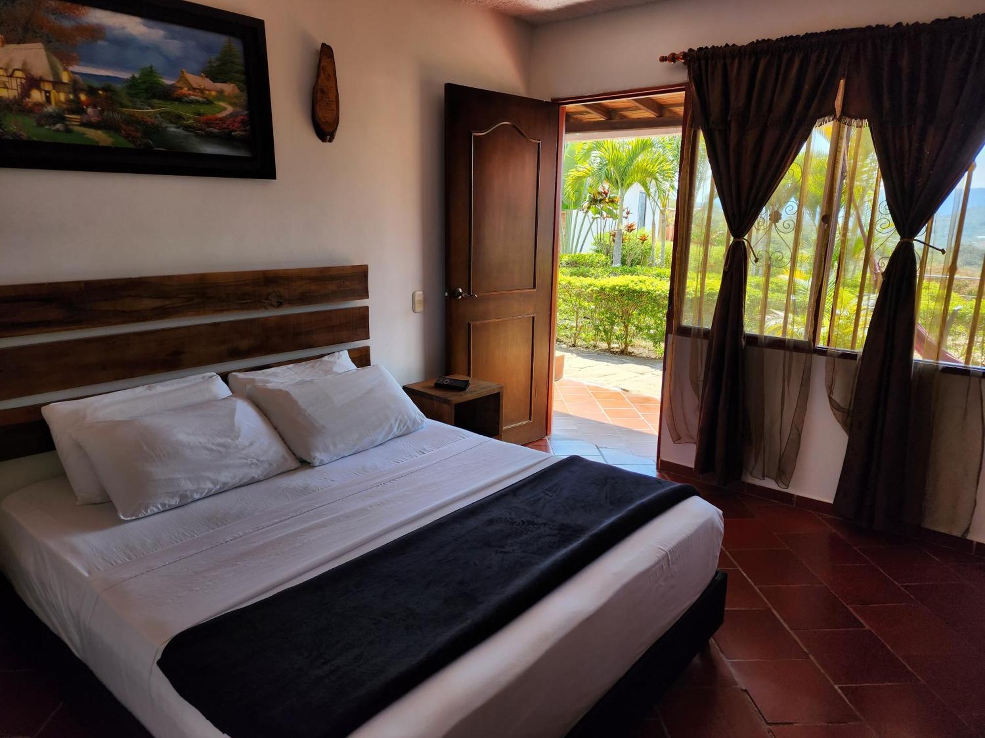 Hotel Campestre Palmas Del Zamorano San Gil Eksteriør billede