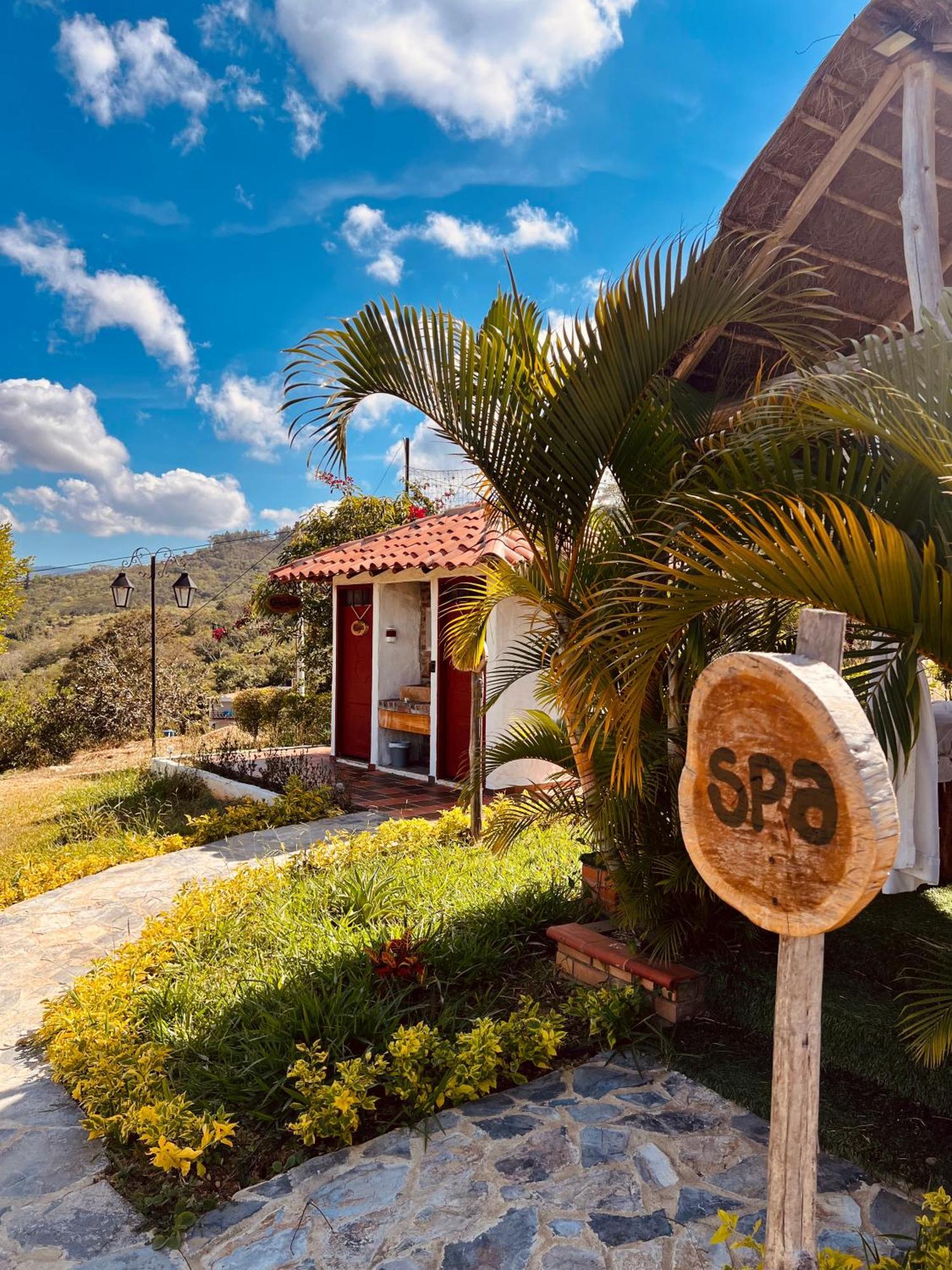 Hotel Campestre Palmas Del Zamorano San Gil Eksteriør billede