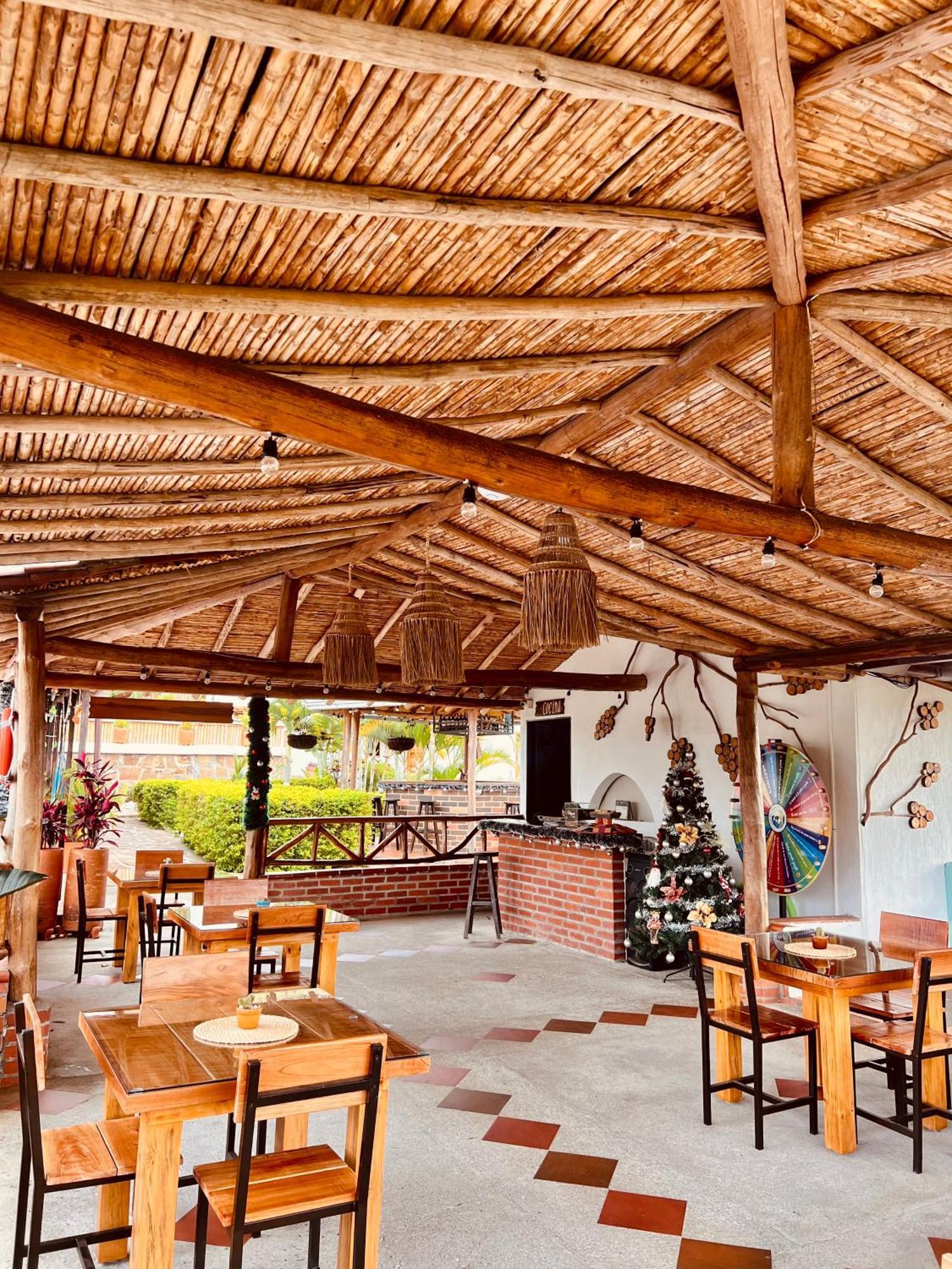 Hotel Campestre Palmas Del Zamorano San Gil Eksteriør billede